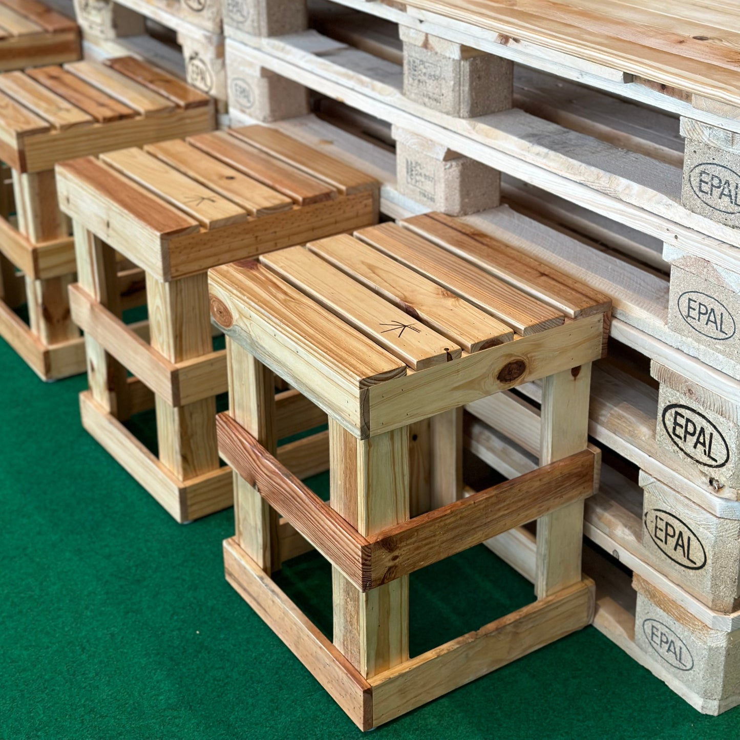Pallet Stool - Upcycling Workshop